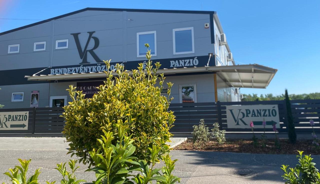 Vecsési Rendezvényközpont és Panzió Exterior foto