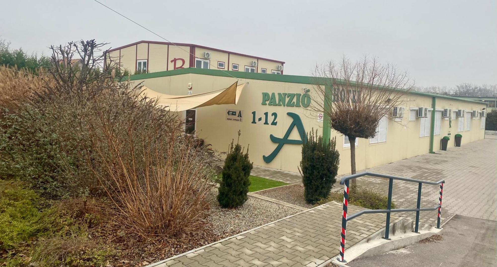 Vecsési Rendezvényközpont és Panzió Exterior foto